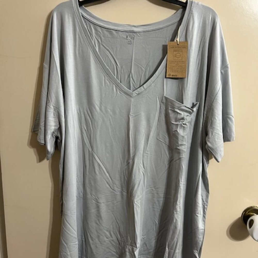 NWT Kyte Baby Women’s Relaxed Fit V-Neck in Storm XXL
